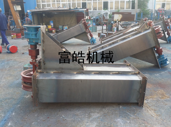 環(huán)鏈提升機(jī)適用于粉狀、顆粒狀物料